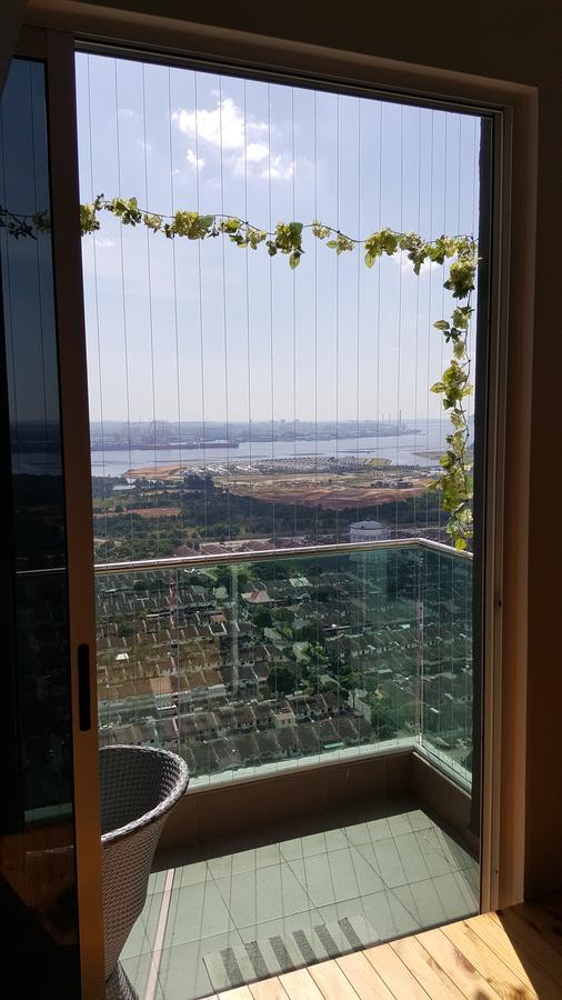 D'Calton Seaview Apartment Johor Bahru Bagian luar foto