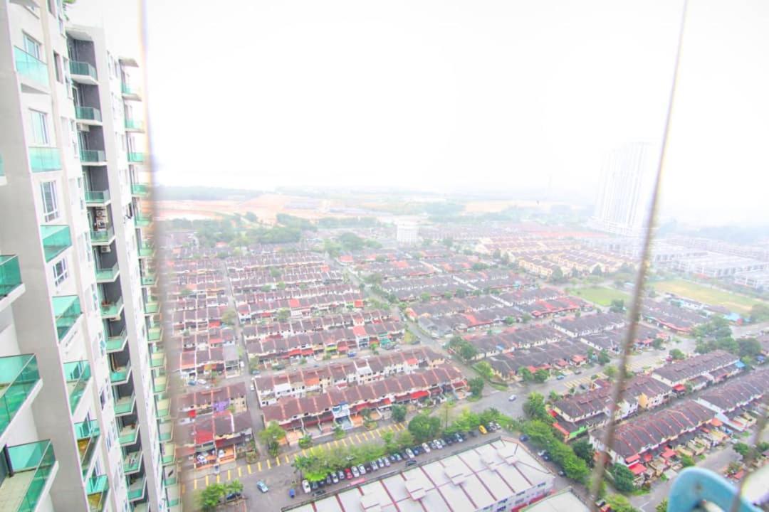 D'Calton Seaview Apartment Johor Bahru Bagian luar foto